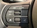 ベースグレード　ホンダセンシング　オーディオ　ＡＵＸ　ＵＳＢ　電動ドア　アダプティブクルーズ　電子パーキング　ブレーキホールド　ＬＥＤヘッド　オートエアコン　ステアリングスイッチ　アイドリングストップ　車線逸脱警報（27枚目）