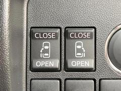 【問合せ　０７４９-２７-４９０７】【両側パワースライドドア】スマートキーや運転席のスイッチで後席両側スライドドアの開閉が可能♪電動だから力を入れてドアを開ける必要がありません。 6