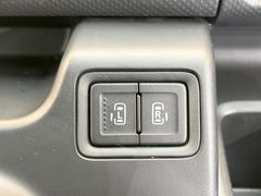 【問合せ　０７４９-２７-４９０７】【両側パワースライドドア】スマートキーや運転席のスイッチで後席両側スライドドアの開閉が可能♪電動だから力を入れてドアを開ける必要がありません。 6