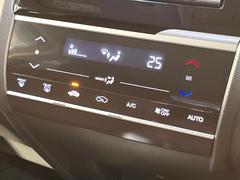 【問合せ：０７４９-２７-４９０７】【オートエアコン】一度お好みの温度に設定すれば、車内の温度を検知し風量や温度を自動で調整。暑い…寒い…と何度もスイッチ操作をする必要はありません。 6