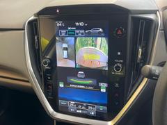 【マルチテレインモニター】車のフロントやサイドのカメラ画像を同時にモニター表示することで、悪路や狭い道を走行時でも周囲の状況確認ができ安心！本格ＳＵＶにうれしい装備です♪ 4