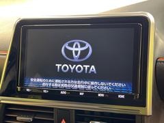 �ڽ��������ʥӡۿ͵��ν����ʥӤ������������ǥ�����ǽ�⽼�¤��Ƥ��ꡢ�£�������������³����Ф������Υ��ޥۤ�ͣУ��ץ쥤�䡼�β��ڤ������ǽ�������α�ž������˳ڤ����ʤ�ޤ����� 3