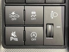 【クリアランスソナー】バンパーに付いたセンサーが障害物を検知！一定の距離に近づくとアラートで教えてくれます♪狭い駐車スペースや車庫入れ時も安心ですね☆ 6