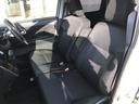 運転席は必ず使用する部分ですので、座り心地が重要です!ぜひ一度体感してください!!