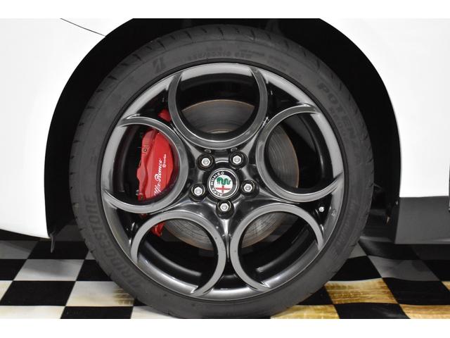 ジュリエッタ ヴェローチェ 禁煙/左ハンドル/ナビTV/バックカメラ/前後ドラレコ/カーボンリアスポ/黒革/パワーシート・ヒーター/ETC/キセノンヘッドライト/純正18AW/純正ブレンボ/パドルシフト(19枚目)