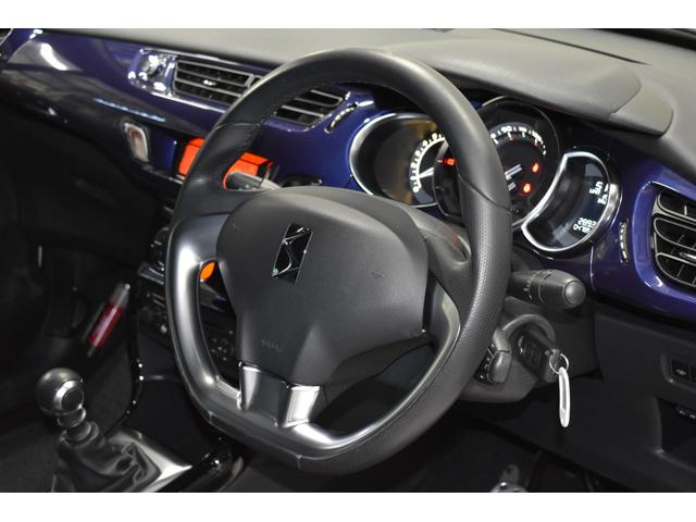 DS3カブリオ スポーツシック 禁煙/レザーシート/電動ルーフ/6MT/1600ccターボ/ETC/バックソナー/純正17AW(20枚目)