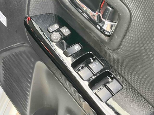 スペーシアカスタム ハイブリッドXS 両側電動スライドドア クリアランスソナー レーンアシスト 衝突被害軽減システム オートライト LEDヘッドランプ スマートキー アイドリングストップ 電動格納ミラー シートヒーター ベンチシート(11枚目)