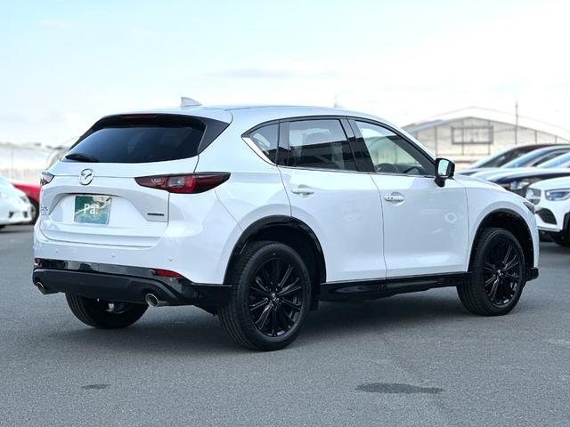 ＣＸ－５ ＸＤ　スポーツアピアランス　登録済未使用車・ＢＯＳＥサウンド・フルセグＴＶ・黒革シート・３６０°ビューモニター・アドバンストスマートシティブレーキサポート・ＡＴ誤発進抑制制御・ハンズフリー機能付パワーリフトゲート・カープレイ（10枚目）