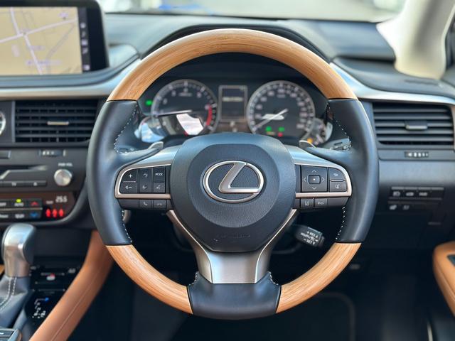 ＲＸ ＲＸ３００　バージョンＬ　ＬｅｘｕｓＳａｆｅｔｙＳｙｓｔｅｍ＋・パーキングサポートブレーキ・三眼フルＬＥＤヘッドランプ・ヘッドアップディスプレイ・前後ドライブレコーダー・ナビＴＶ・パノラミックビューモニター・ＥＴＣ２．０（26枚目）