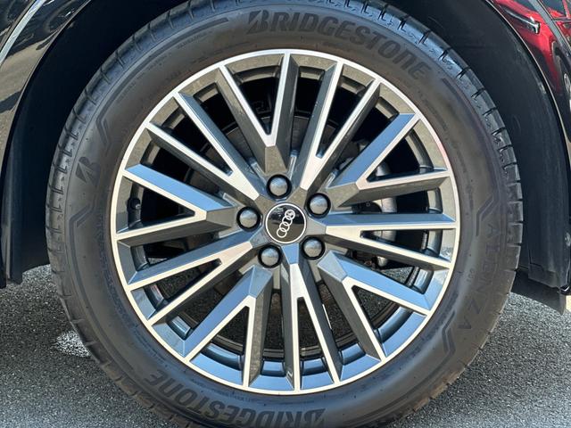 Ｑ３ ３５ＴＦＳＩ　Ｓライン　プラスパッケージ・コンビニエンス＆アシスタンスパッケージ・ブラックＡｕｄｉＲｉｎｇｓ＆ブラックスタイリングパッケージ・ＭＭＩナビ・純正前後ドラレコ・サラウンドビューカメラ・プレセンスフロント（20枚目）