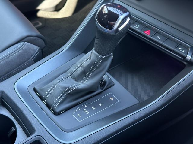 Ｑ３ ３５ＴＦＳＩ　Ｓライン　プラスパッケージ・コンビニエンス＆アシスタンスパッケージ・ブラックＡｕｄｉＲｉｎｇｓ＆ブラックスタイリングパッケージ・ＭＭＩナビ・純正前後ドラレコ・サラウンドビューカメラ・プレセンスフロント（40枚目）