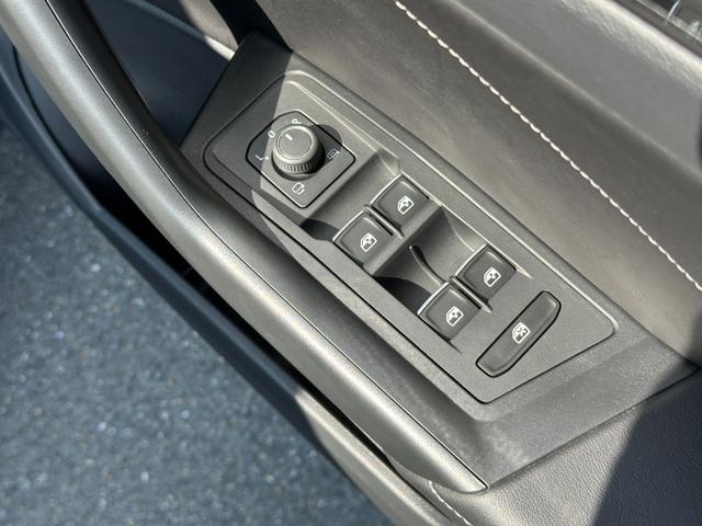Ｔ－ロック ＴＤＩ　スタイル　ＤｉｓｃｏｖｅｒＰｒｏパッケージ・純正ナビ・ＥＴＣ２．０・バックカメラ・パワーテールゲート・スマートフォンワイヤレスチャージング・プリクラッシュブレーキシステム・レーンキープアシストシステム（47枚目）