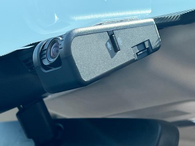 ＵＸ ＵＸ３００ｅ　バージョンＬ　ムーンルーフ・ルーフレール・パノラミックビューモニター・ブラインドスポットモニター・パーキングサポートブレーキ・ヘッドアップディスプレイ・ナビＴＶ・ＥＴＣ２．０・ＬｅｘｕｓＳａｆｅｔｙＳｙｓｔｅｍ＋（22枚目）