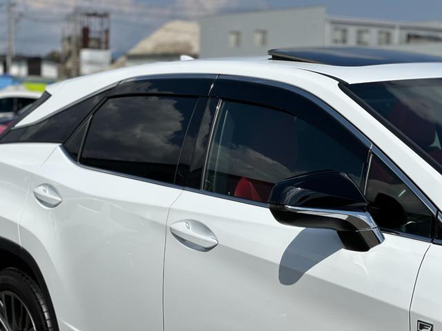 ＲＸ ＲＸ４５０ｈ　Ｆスポーツ　ムーンルーフ・前後ドラレコ・ＬｅｘｕｓＳａｆｅｔｙＳｙｓｔｅｍ＋・ブラインドスポットモニター・三眼フルＬＥＤヘッド・シートヒーター＆ベンチレーション・パワーバックドア・赤本革シート・メモリ付Ｐシート（17枚目）
