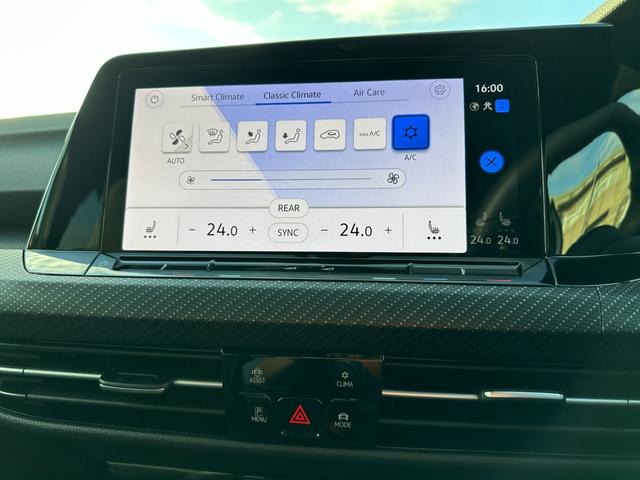 ゴルフ ＴＤＩ　Ｒライン　プラチナムエディション　ＤＣＣパッケージ・ナビ・フルセグＴＶ・ＥＴＣ２．０・シートヒーター・ステアリングヒーター・ワイヤレスチャージャー・レーダークルーズコントロール・バックカメラ・メーカー保証継承（36枚目）