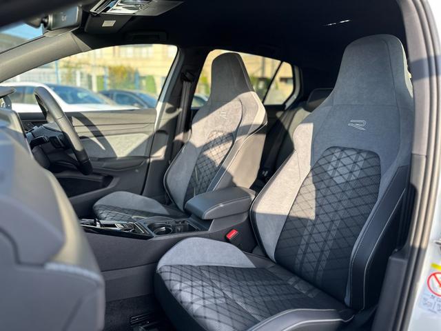 ゴルフ ＴＤＩ　Ｒライン　プラチナムエディション　ＤＣＣパッケージ・ナビ・フルセグＴＶ・ＥＴＣ２．０・シートヒーター・ステアリングヒーター・ワイヤレスチャージャー・レーダークルーズコントロール・バックカメラ・メーカー保証継承（46枚目）