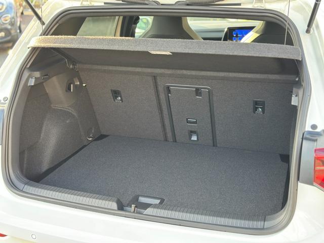 ゴルフ ＴＤＩ　Ｒライン　プラチナムエディション　ＤＣＣパッケージ・ナビ・フルセグＴＶ・ＥＴＣ２．０・シートヒーター・ステアリングヒーター・ワイヤレスチャージャー・レーダークルーズコントロール・バックカメラ・メーカー保証継承（53枚目）