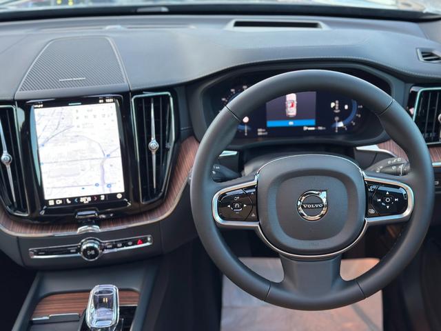 ＸＣ６０ ウルトラ　Ｂ５　ＡＷＤ　茶革シート・サンルーフ・ハーマンカードン・クリスタルシフトノブ・Ｇｏｏｇｌｅナビ・ワイヤレスチャージャー・シートヒーター・シートエアコン・ステアリングヒーター・フットトランクオープナー（28枚目）