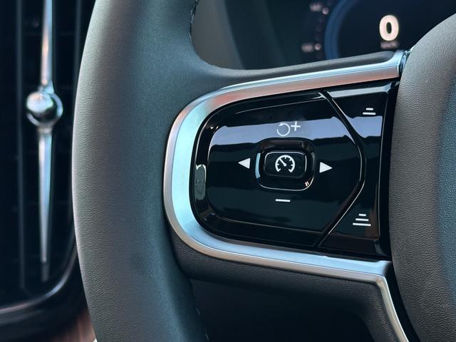 ＸＣ６０ ウルトラ　Ｂ５　ＡＷＤ　茶革シート・サンルーフ・ハーマンカードン・クリスタルシフトノブ・Ｇｏｏｇｌｅナビ・ワイヤレスチャージャー・シートヒーター・シートエアコン・ステアリングヒーター・フットトランクオープナー（30枚目）