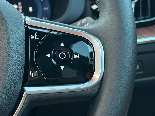 ＸＣ６０ ウルトラ　Ｂ５　ＡＷＤ　茶革シート・サンルーフ・ハーマンカードン・クリスタルシフトノブ・Ｇｏｏｇｌｅナビ・ワイヤレスチャージャー・シートヒーター・シートエアコン・ステアリングヒーター・フットトランクオープナー（31枚目）