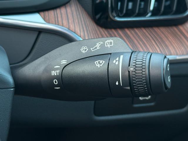 ＸＣ６０ ウルトラ　Ｂ５　ＡＷＤ　茶革シート・サンルーフ・ハーマンカードン・クリスタルシフトノブ・Ｇｏｏｇｌｅナビ・ワイヤレスチャージャー・シートヒーター・シートエアコン・ステアリングヒーター・フットトランクオープナー（33枚目）