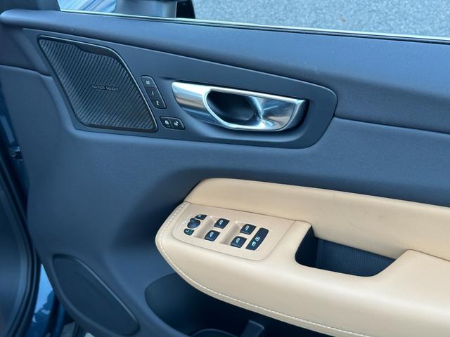 ＸＣ６０ ウルトラ　Ｂ５　ＡＷＤ　茶革シート・サンルーフ・ハーマンカードン・クリスタルシフトノブ・Ｇｏｏｇｌｅナビ・ワイヤレスチャージャー・シートヒーター・シートエアコン・ステアリングヒーター・フットトランクオープナー（45枚目）