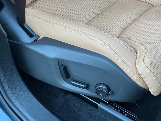 ＸＣ６０ ウルトラ　Ｂ５　ＡＷＤ　茶革シート・サンルーフ・ハーマンカードン・クリスタルシフトノブ・Ｇｏｏｇｌｅナビ・ワイヤレスチャージャー・シートヒーター・シートエアコン・ステアリングヒーター・フットトランクオープナー（47枚目）