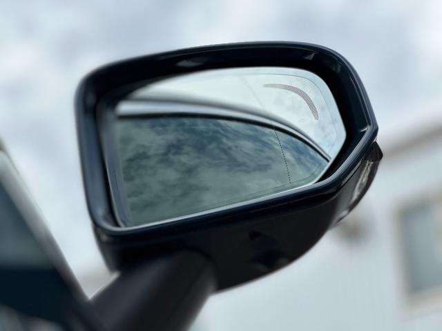 Ｖ６０ ウルトラ　Ｂ４　登録済未使用車・ハーマンカードン・白革シート・クリスタルシフトノブ・Ｇｏｏｇｌｅナビ・パワーシート・シートヒーター・シートエアコン・ステアリングヒーター・フットトランクオープナー・ワイヤレスチャージャ（26枚目）