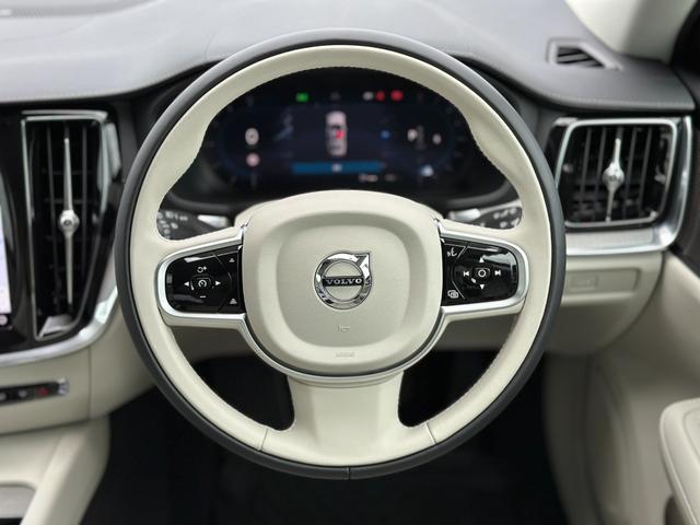 Ｖ６０ ウルトラ　Ｂ４　登録済未使用車・ハーマンカードン・白革シート・クリスタルシフトノブ・Ｇｏｏｇｌｅナビ・パワーシート・シートヒーター・シートエアコン・ステアリングヒーター・フットトランクオープナー・ワイヤレスチャージャ（29枚目）