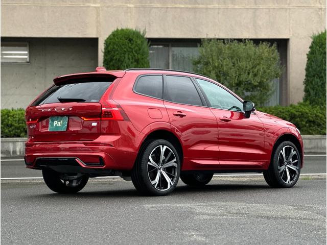 ＸＣ６０ リチャージアルティメトＴ６ＡＷＤプラグインハイブリド　サンルーフ・ハーマンカードン・Ｇｏｏｇｌｅナビ（12枚目）