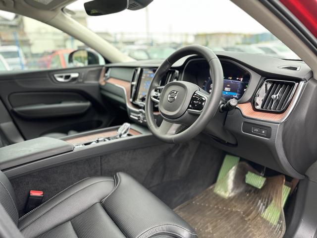 ＸＣ６０ リチャージアルティメトＴ６ＡＷＤプラグインハイブリド　サンルーフ・ハーマンカードン・Ｇｏｏｇｌｅナビ（45枚目）