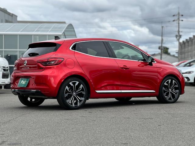 ルーテシア Ｅ－テックフルハイブリッド　レザーパック　禁煙車・ＥＴＣ・Ｂカメラ・前後純正ドラレコ・純正フロアマット・本革シート・シートヒーター・ステアリングヒーター・パーキングアシスト・レーンキープアシスト・スペアキー・保証継承（11枚目）