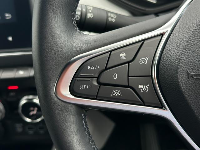 ルーテシア Ｅ－テックフルハイブリッド　レザーパック　禁煙車・ＥＴＣ・Ｂカメラ・前後純正ドラレコ・純正フロアマット・本革シート・シートヒーター・ステアリングヒーター・パーキングアシスト・レーンキープアシスト・スペアキー・保証継承（26枚目）