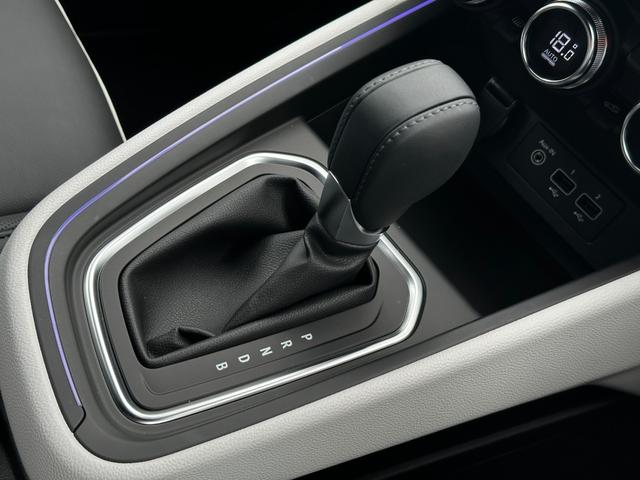 ルーテシア Ｅ－テックフルハイブリッド　レザーパック　禁煙車・ＥＴＣ・Ｂカメラ・前後純正ドラレコ・純正フロアマット・本革シート・シートヒーター・ステアリングヒーター・パーキングアシスト・レーンキープアシスト・スペアキー・保証継承（37枚目）