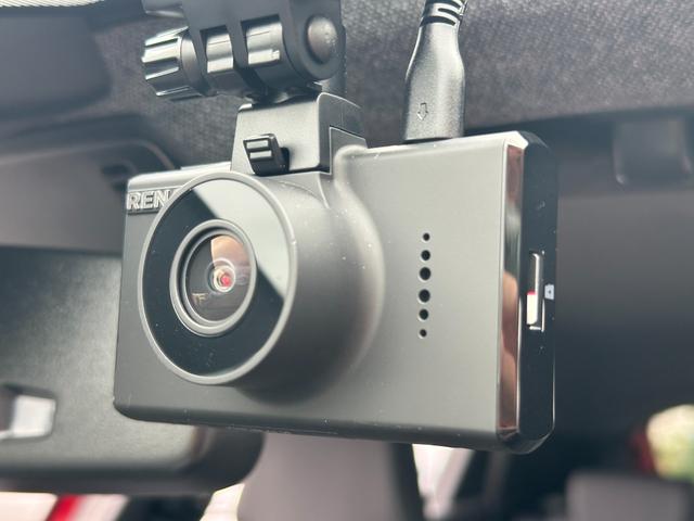 ルーテシア Ｅ－テックフルハイブリッド　レザーパック　禁煙車・ＥＴＣ・Ｂカメラ・前後純正ドラレコ・純正フロアマット・本革シート・シートヒーター・ステアリングヒーター・パーキングアシスト・レーンキープアシスト・スペアキー・保証継承（47枚目）