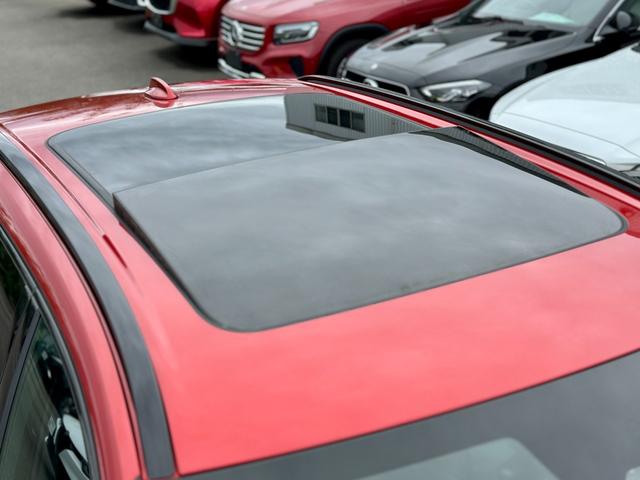 ＸＣ６０ リチャージアルティメトＴ６ＡＷＤプラグインハイブリド　サンルーフ・Ｇｏｏｇｌｅナビ・黒革・クリスタルシフト・ハーマンカードンサウンド・純正前後ドラレコ・アラウンドビューモニター・ＥＴＣ・パワーシート・パワーリアゲート・シートヒーター・メーカー保証継承（16枚目）