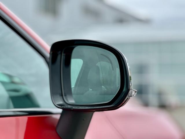 ＸＣ６０ リチャージアルティメトＴ６ＡＷＤプラグインハイブリド　サンルーフ・Ｇｏｏｇｌｅナビ・黒革・クリスタルシフト・ハーマンカードンサウンド・純正前後ドラレコ・アラウンドビューモニター・ＥＴＣ・パワーシート・パワーリアゲート・シートヒーター・メーカー保証継承（18枚目）