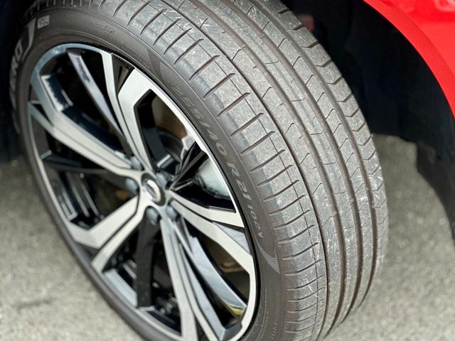 ＸＣ６０ リチャージアルティメトＴ６ＡＷＤプラグインハイブリド　サンルーフ・Ｇｏｏｇｌｅナビ・黒革・クリスタルシフト・ハーマンカードンサウンド・純正前後ドラレコ・アラウンドビューモニター・ＥＴＣ・パワーシート・パワーリアゲート・シートヒーター・メーカー保証継承（23枚目）