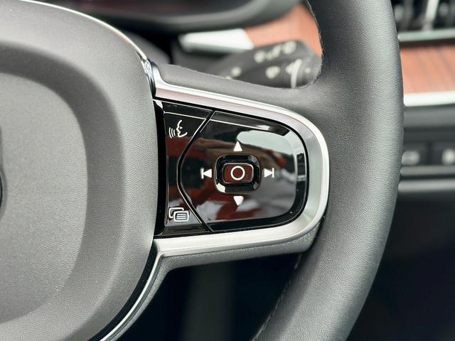 ＸＣ６０ リチャージアルティメトＴ６ＡＷＤプラグインハイブリド　サンルーフ・Ｇｏｏｇｌｅナビ・黒革・クリスタルシフト・ハーマンカードンサウンド・純正前後ドラレコ・アラウンドビューモニター・ＥＴＣ・パワーシート・パワーリアゲート・シートヒーター・メーカー保証継承（32枚目）