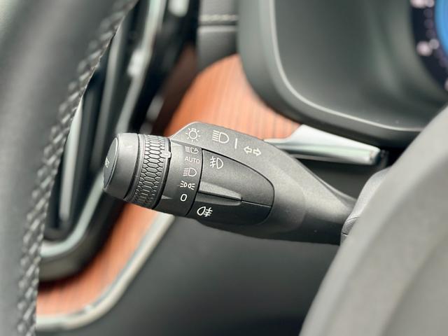 ＸＣ６０ リチャージアルティメトＴ６ＡＷＤプラグインハイブリド　サンルーフ・Ｇｏｏｇｌｅナビ・黒革・クリスタルシフト・ハーマンカードンサウンド・純正前後ドラレコ・アラウンドビューモニター・ＥＴＣ・パワーシート・パワーリアゲート・シートヒーター・メーカー保証継承（33枚目）