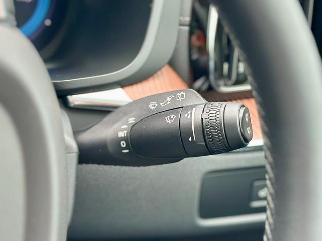 ＸＣ６０ リチャージアルティメトＴ６ＡＷＤプラグインハイブリド　サンルーフ・Ｇｏｏｇｌｅナビ・黒革・クリスタルシフト・ハーマンカードンサウンド・純正前後ドラレコ・アラウンドビューモニター・ＥＴＣ・パワーシート・パワーリアゲート・シートヒーター・メーカー保証継承（34枚目）