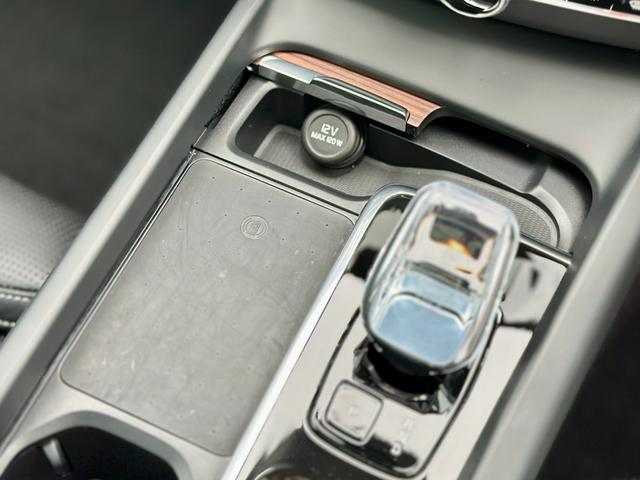 ＸＣ６０ リチャージアルティメトＴ６ＡＷＤプラグインハイブリド　サンルーフ・Ｇｏｏｇｌｅナビ・黒革・クリスタルシフト・ハーマンカードンサウンド・純正前後ドラレコ・アラウンドビューモニター・ＥＴＣ・パワーシート・パワーリアゲート・シートヒーター・メーカー保証継承（41枚目）