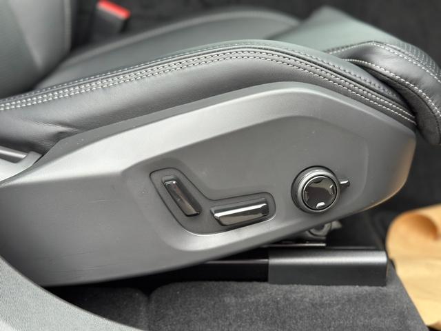 ＸＣ６０ リチャージアルティメトＴ６ＡＷＤプラグインハイブリド　サンルーフ・Ｇｏｏｇｌｅナビ・黒革・クリスタルシフト・ハーマンカードンサウンド・純正前後ドラレコ・アラウンドビューモニター・ＥＴＣ・パワーシート・パワーリアゲート・シートヒーター・メーカー保証継承（49枚目）