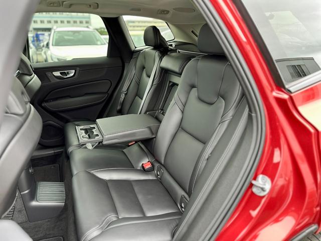 ＸＣ６０ リチャージアルティメトＴ６ＡＷＤプラグインハイブリド　サンルーフ・Ｇｏｏｇｌｅナビ・黒革・クリスタルシフト・ハーマンカードンサウンド・純正前後ドラレコ・アラウンドビューモニター・ＥＴＣ・パワーシート・パワーリアゲート・シートヒーター・メーカー保証継承（55枚目）