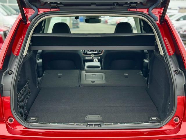 ＸＣ６０ リチャージアルティメトＴ６ＡＷＤプラグインハイブリド　サンルーフ・Ｇｏｏｇｌｅナビ・黒革・クリスタルシフト・ハーマンカードンサウンド・純正前後ドラレコ・アラウンドビューモニター・ＥＴＣ・パワーシート・パワーリアゲート・シートヒーター・メーカー保証継承（63枚目）