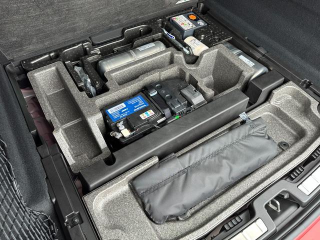 ＸＣ６０ リチャージアルティメトＴ６ＡＷＤプラグインハイブリド　サンルーフ・Ｇｏｏｇｌｅナビ・黒革・クリスタルシフト・ハーマンカードンサウンド・純正前後ドラレコ・アラウンドビューモニター・ＥＴＣ・パワーシート・パワーリアゲート・シートヒーター・メーカー保証継承（64枚目）