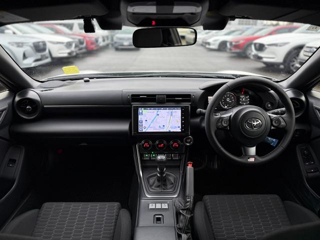 ＧＲ８６ ＲＣ　ナビ・ＴＶ・バックカメラ・ＣＤ　ＤＶＤ再生・ルーフ＆トランクスポイラー（22枚目）