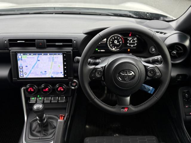 ＧＲ８６ ＲＣ　ナビ・ＴＶ・バックカメラ・ＣＤ　ＤＶＤ再生・ルーフ＆トランクスポイラー（23枚目）