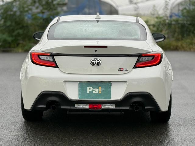 GR86  2.4カップカーベーシック登録済未使用車・6MT・ロールゲージ(6点式+サイドバー)・空冷式エンジンオイルクーラー・LEDヘッドランプ・スマートキー・スペアキー・禁煙車・保証継承(13枚目)