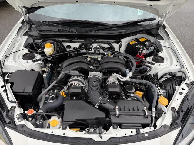 GR86  2.4カップカーベーシック登録済未使用車・6MT・ロールゲージ(6点式+サイドバー)・空冷式エンジンオイルクーラー・LEDヘッドランプ・スマートキー・スペアキー・禁煙車・保証継承(38枚目)